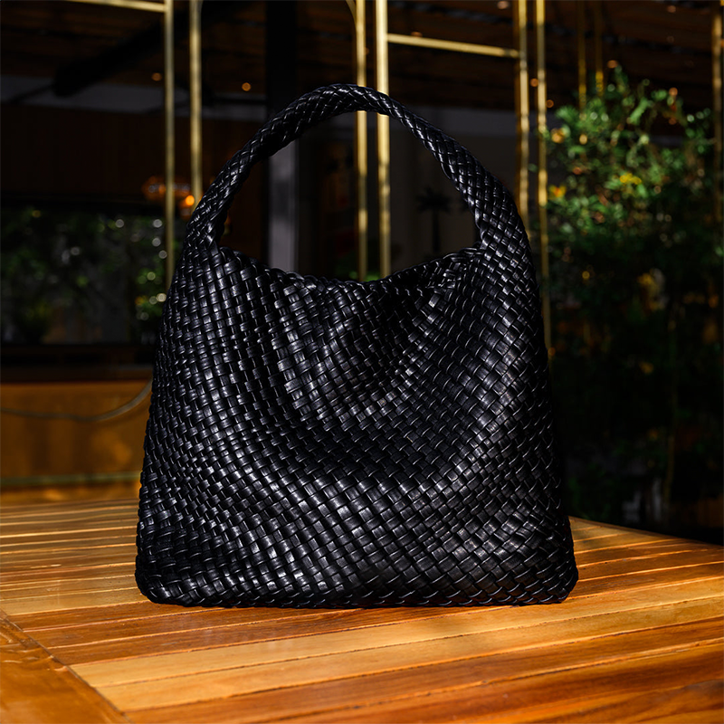 Bolsa Zaira Shopper em Couro Trançado