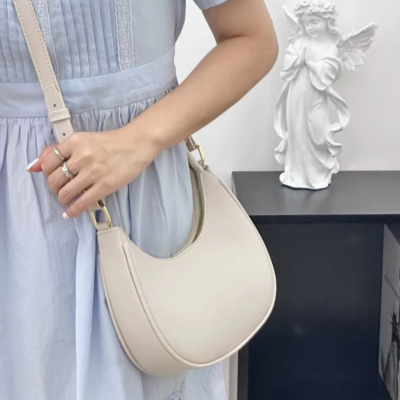 Bolsa Ciara Baguete Minimalista