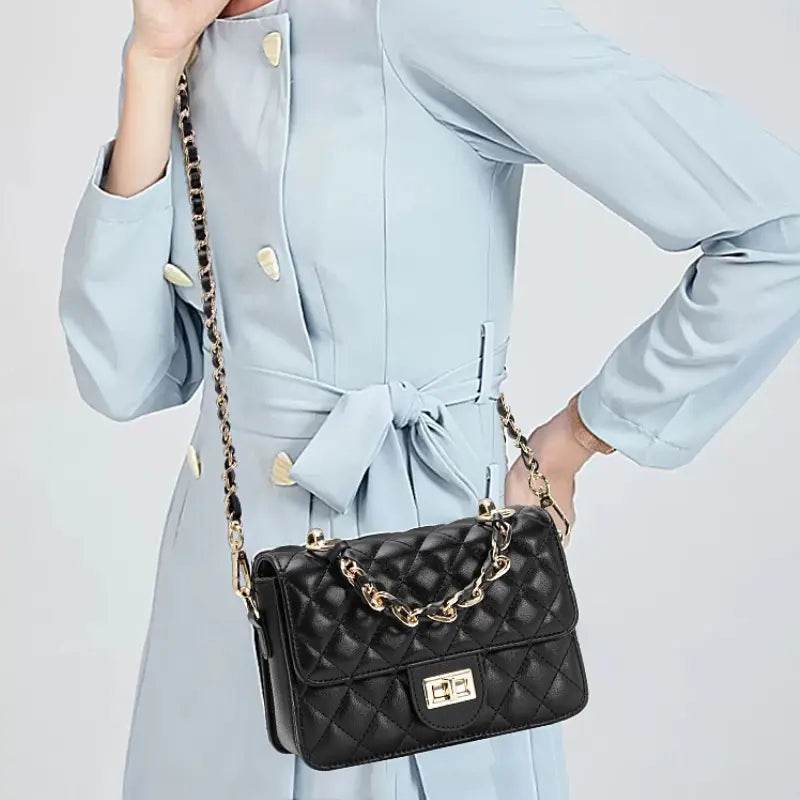 Bolsa Margot Pequena de Couro com Ferragem Banhada a Ouro