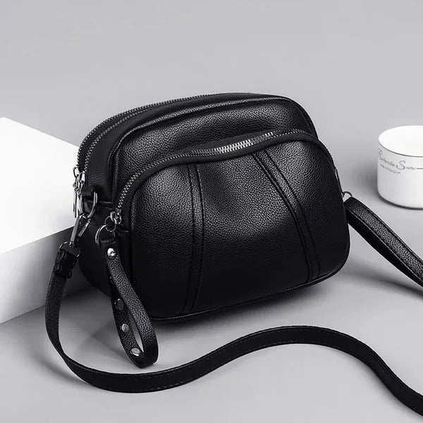Bolsa Bella Tiracolo Pequena de Ombro em Couro