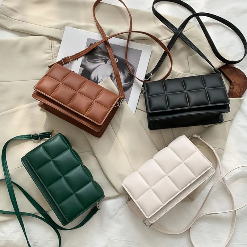 Bolsa Ava Pequena Transversal de Couro