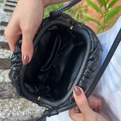 Bolsa Eudora Pequena em Couro Trançado