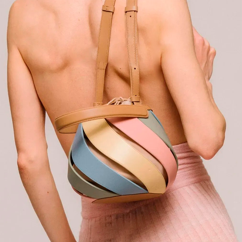 Bolsa Briany Bucket Multicores Pequena