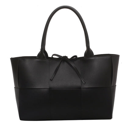 Bolsa Lanah Tote Grande Quadriculada em Couro Entrelaçado