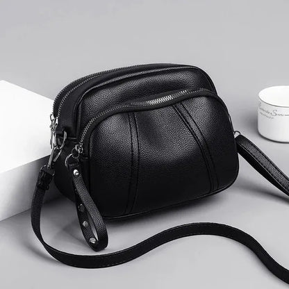 Bolsa Bella Tiracolo Pequena de Ombro em Couro