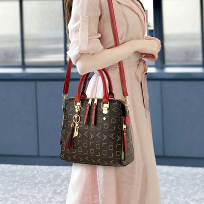 Bolsa Julia de Ombro de Couro com Tassel