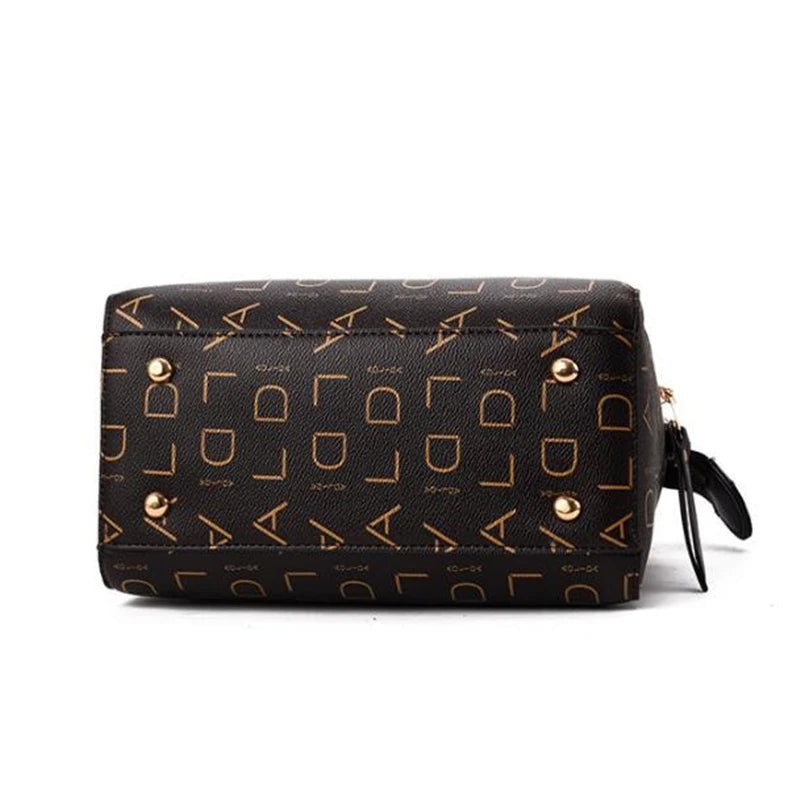 Bolsa Julia de Ombro de Couro com Tassel