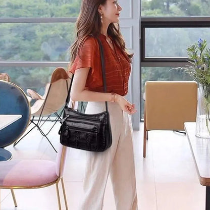 Bolsa Avery Pequena Tiracolo em Couro Macio