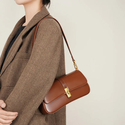 Bolsa Amaris Baguete Pequena de Couro de Ombro e Transversal