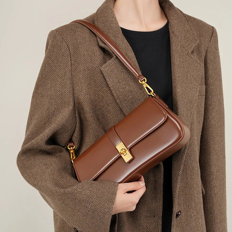 Bolsa Amaris Baguete Pequena de Couro de Ombro e Transversal