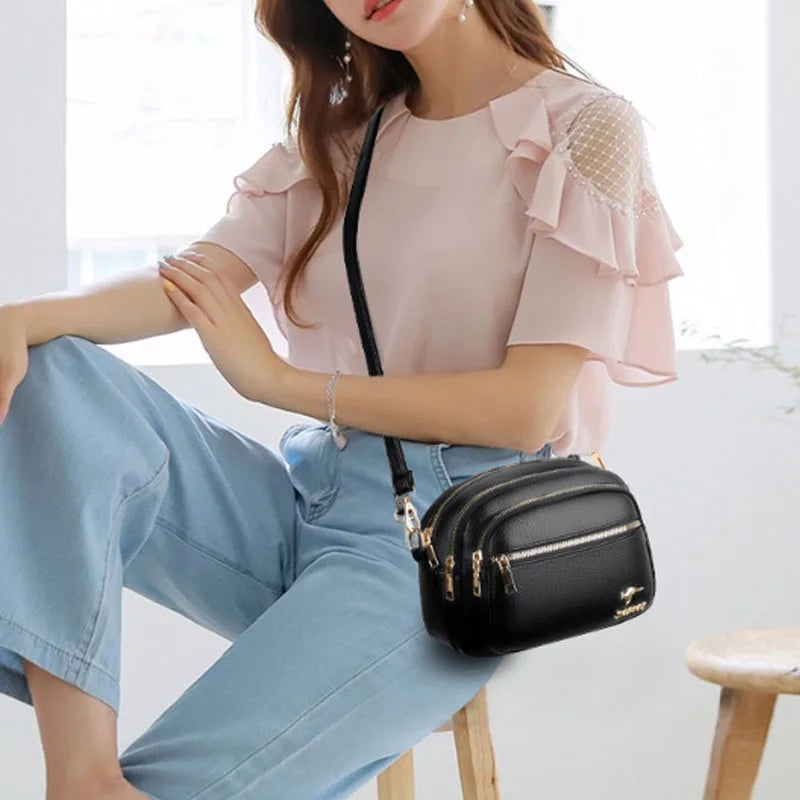 Bolsa Brooke Tiraclo de Couro com Design Vintage
