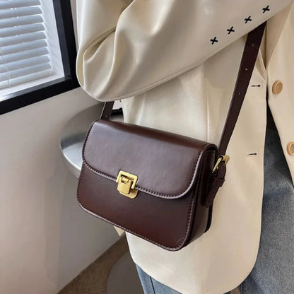 Bolsa Carteiro de Ombro e Transversal em Couro