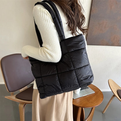 Bolsa Elara Puffer de Ombro Grande