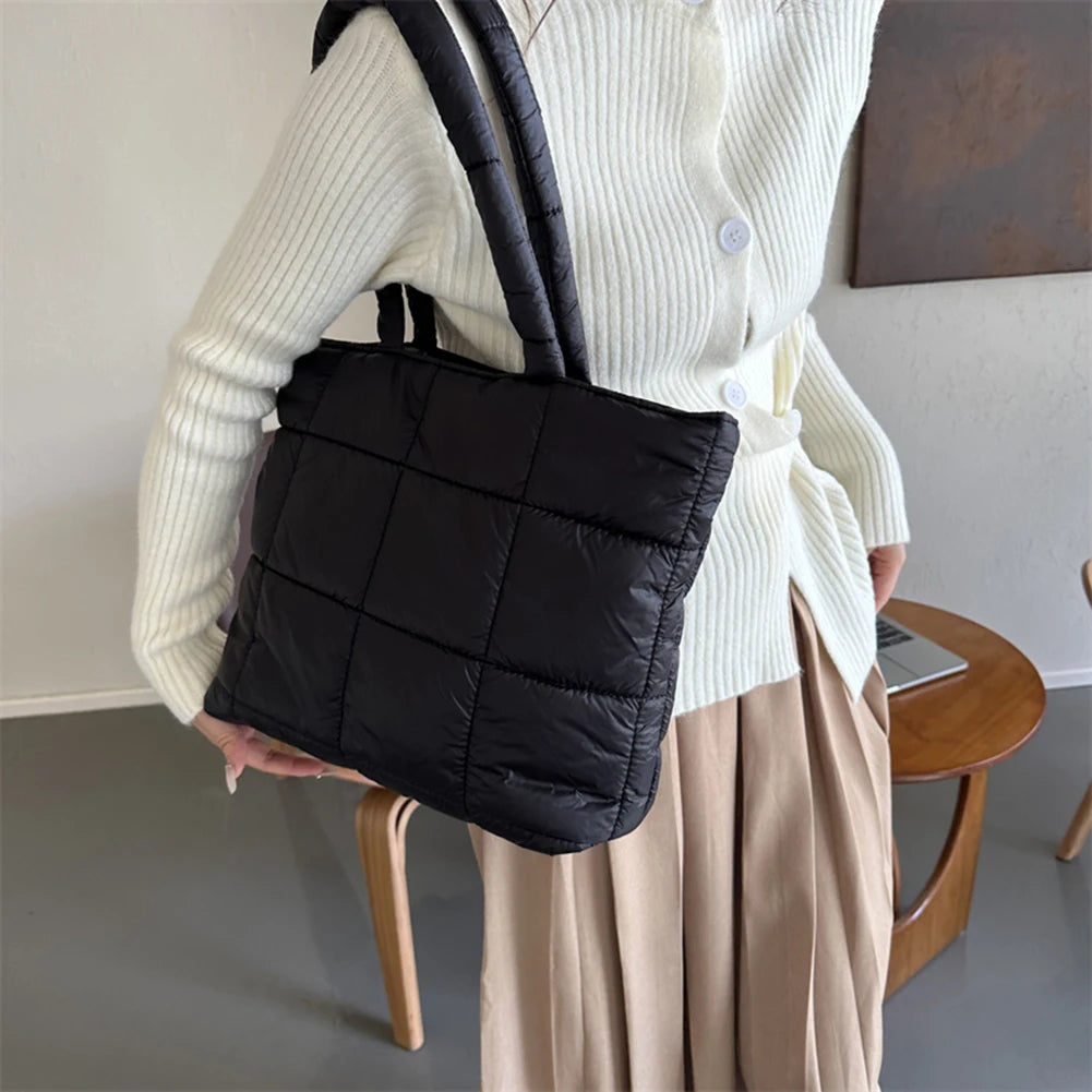 Bolsa Elara Puffer de Ombro Grande