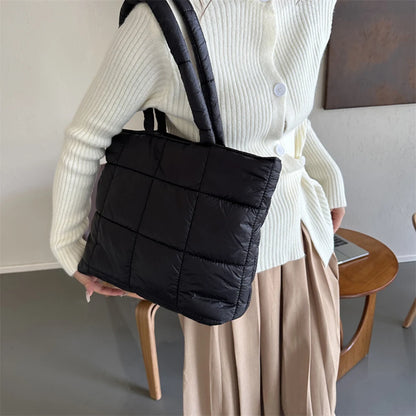 Bolsa Elara Puffer de Ombro Grande