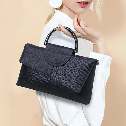 Bolsa Vivian Feminina Média Transversal de Ombro em Couro