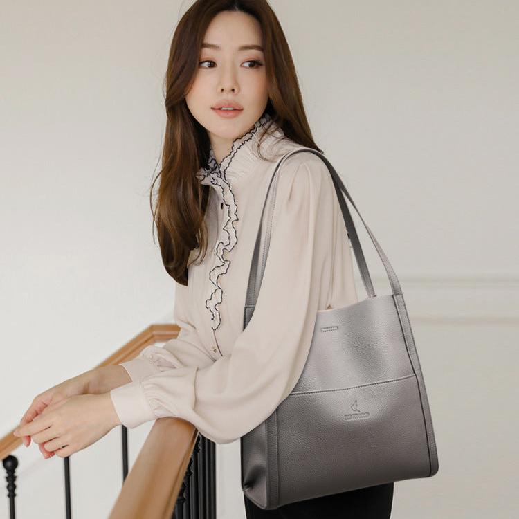 Bolsa Ivy Feminina Minimalista com Compartimentos Internos