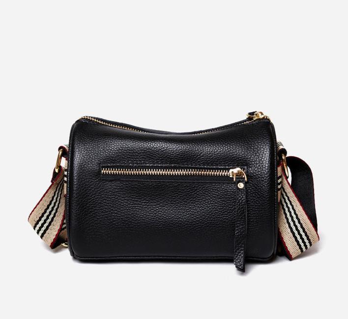 Bolsa Isabelle Tiracolo em Couro com Fecho Metálico