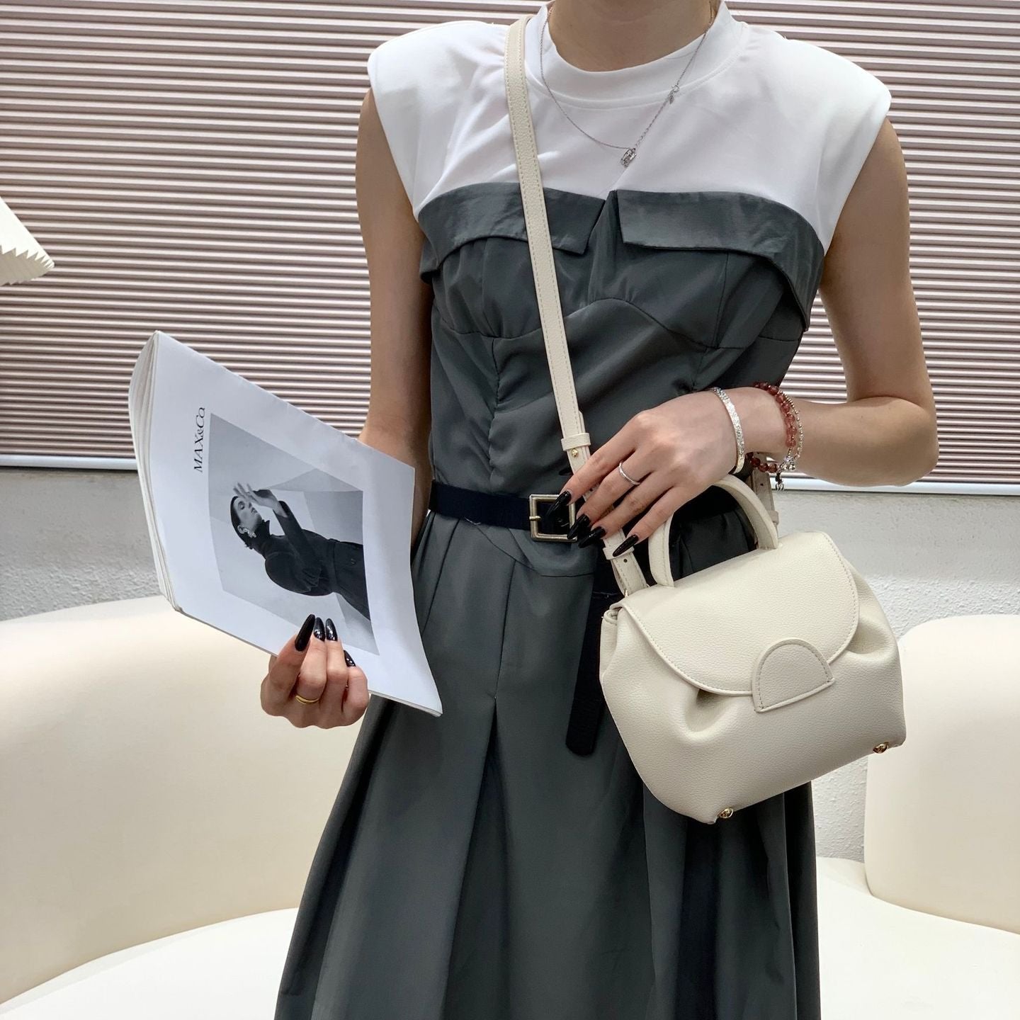 Bolsa Un Mini com Alça de Mão e de Costas