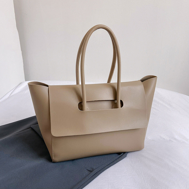 Bolsa Stella Feminina Grande de Ombro em Couro com Design Coreano