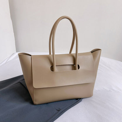 Bolsa Stella Feminina Grande de Ombro em Couro com Design Coreano