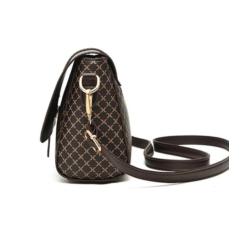 Bolsa Carteiro Luxo de Ombro Monograma - La Rouge
