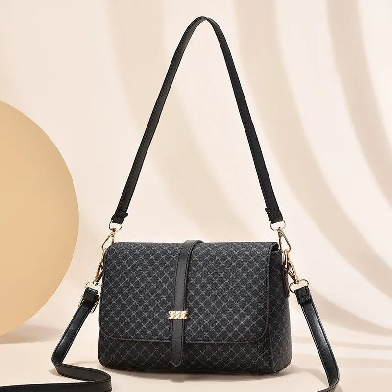 Bolsa Carteiro Luxo de Ombro Monograma - La Rouge